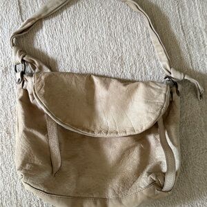 Elegant Cream Shoulder Bag